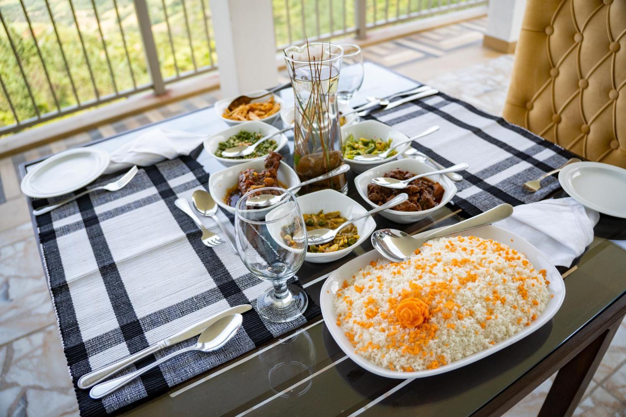 Shanthi Uyana Kandy Bagian luar foto