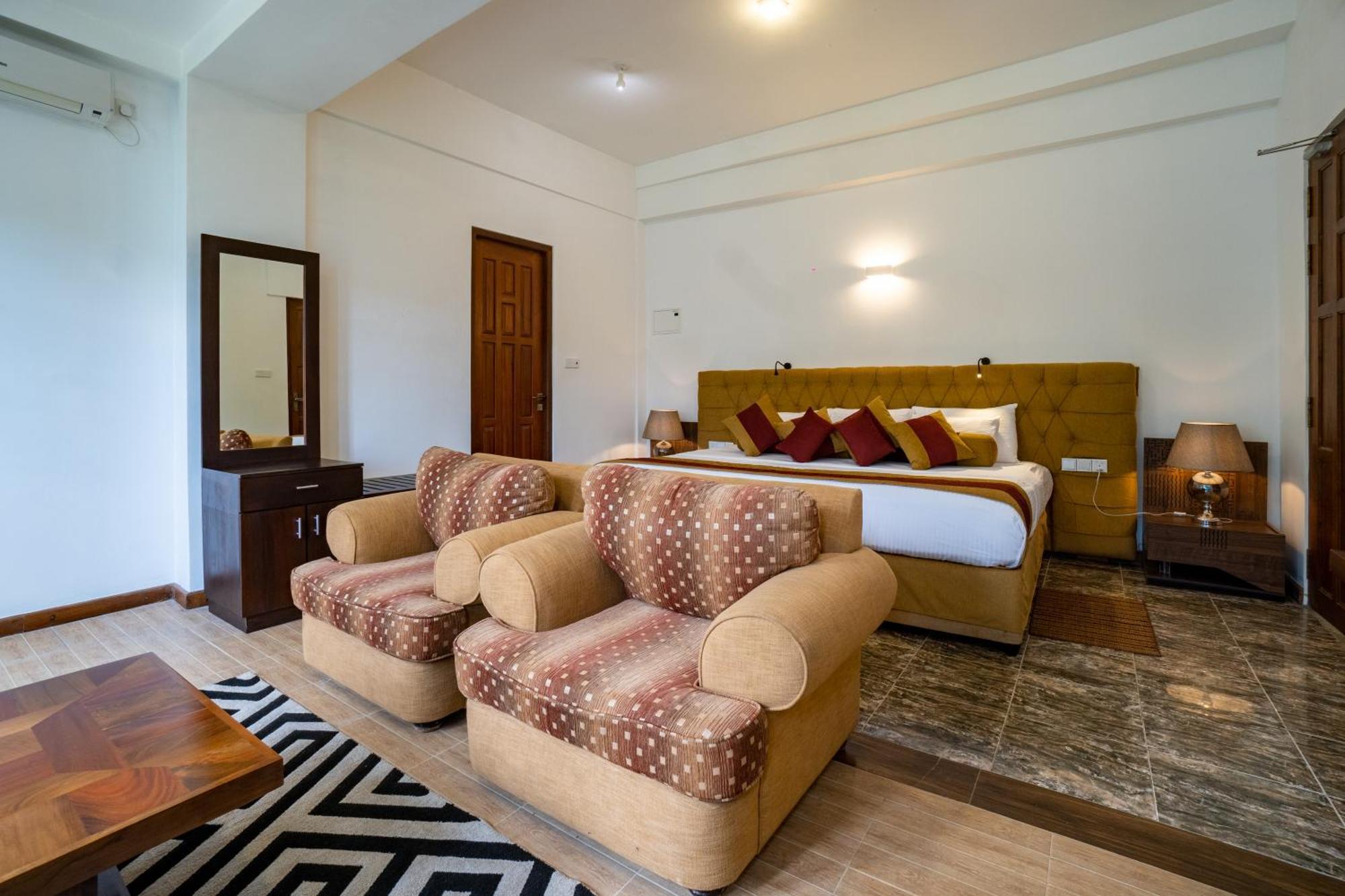 Shanthi Uyana Kandy Bagian luar foto